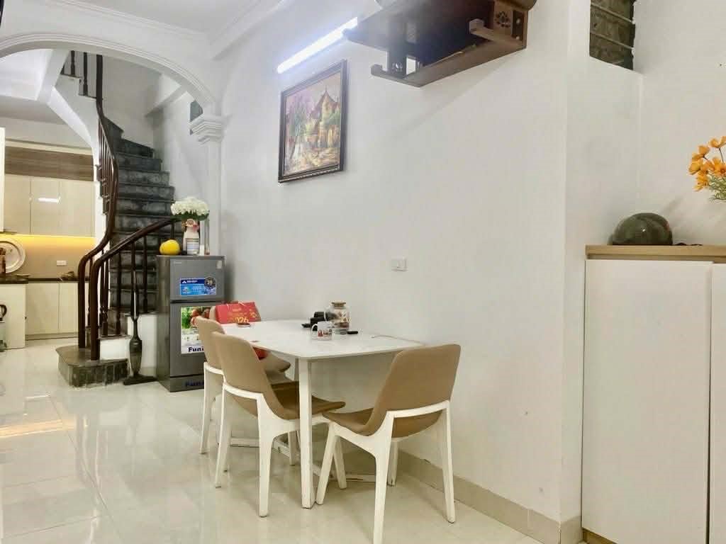 B.Á.N NHÀ Ô ĐỒNG LẦM GẦN HỒ BA MẪU & CÔNG VIÊN THỐNG NHẤT_34m2_4 TẦNG NHÀ ĐẸP THOÁNG MÁT_VỀ Ở NGAY_nhỉnh 6 tỷ